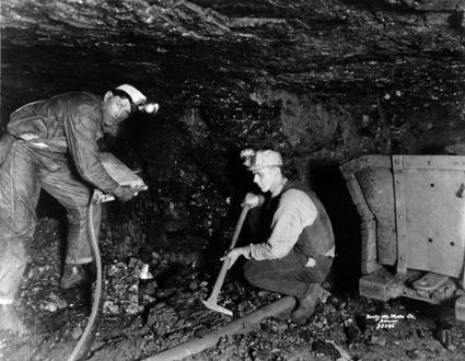 Two Miners In a Coal Mine (1925)