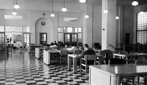 Interior of the original library, 1940, housed in Carter Hall