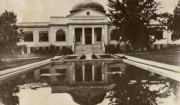 First library building on campus, around 1911 (later renamed Carter Hall)