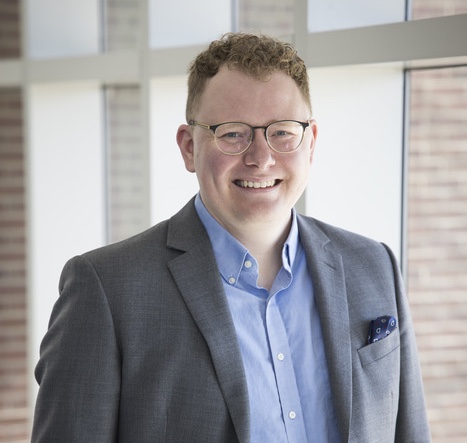 Headshot of Eric Hitt.