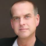 Headshot of John Leonard.