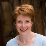 Headshot of Gillian McNally.