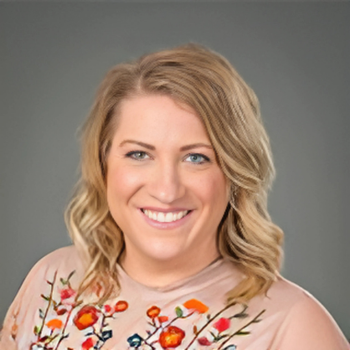 A headshot of Lindsay Kohles