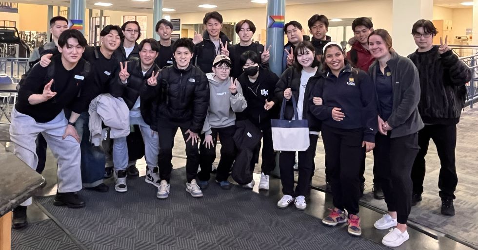 THU students in UNC gym