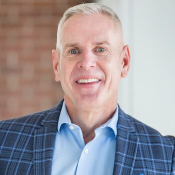 Headshot of Dana Landry.