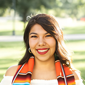 A headshot of Valerie Magaña.