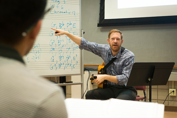 Steve Kovalcheck teaching music theory.