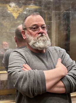 Headshot of David Farrell.