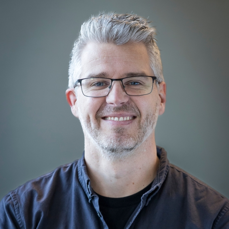 A portrait of Kenneth Parnell.