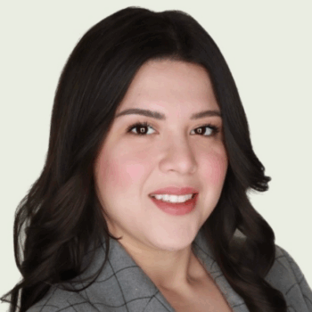 A portrait of Marithza Flores.