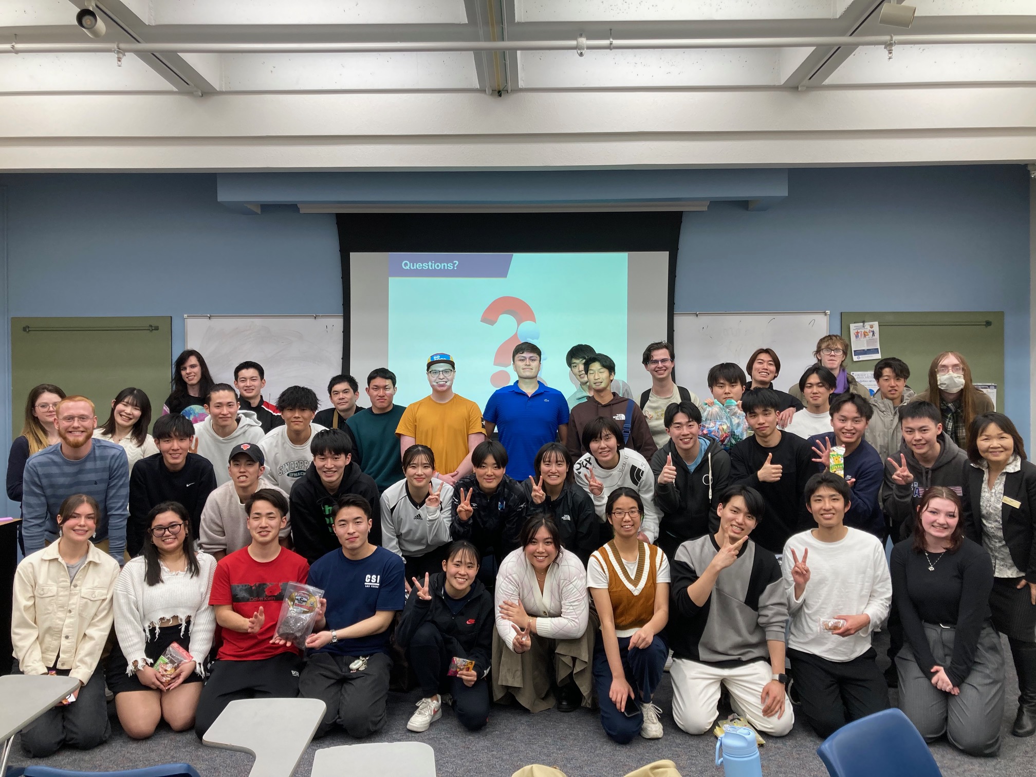 Group of students Hesei Teikyo University