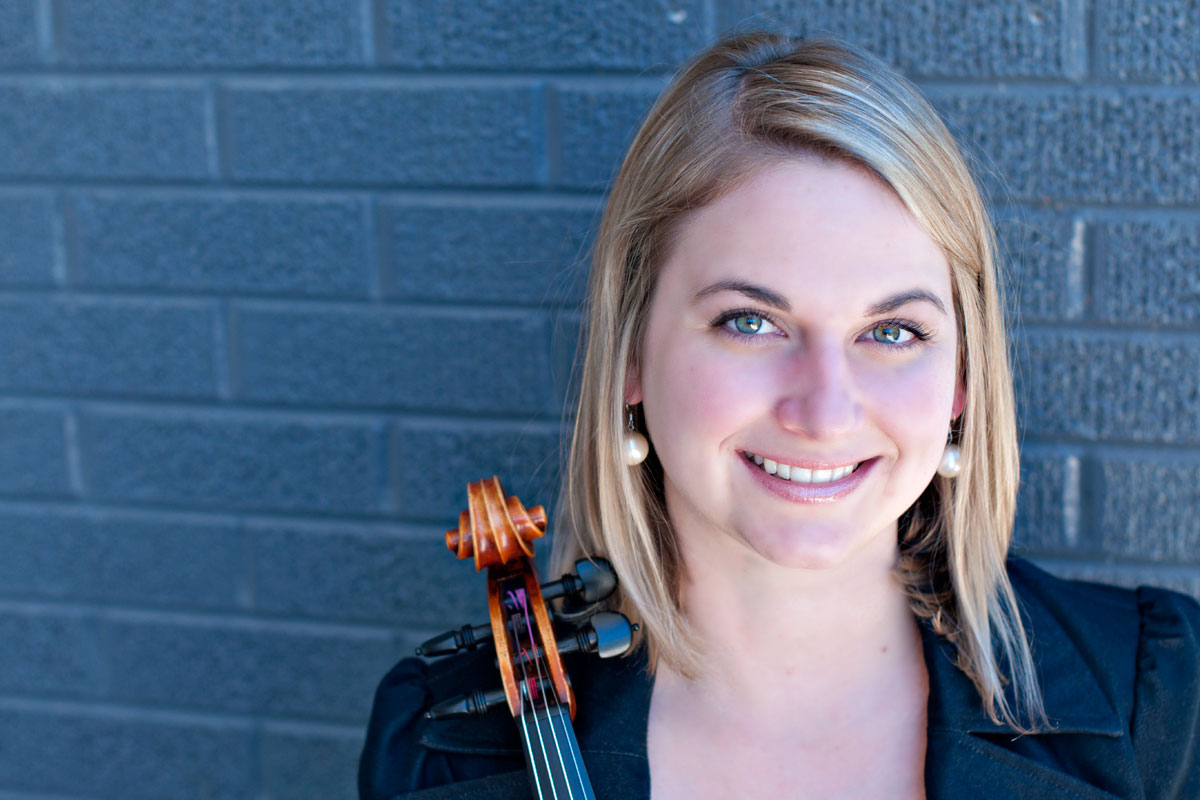 Headshot of Stephanie Mientka.
