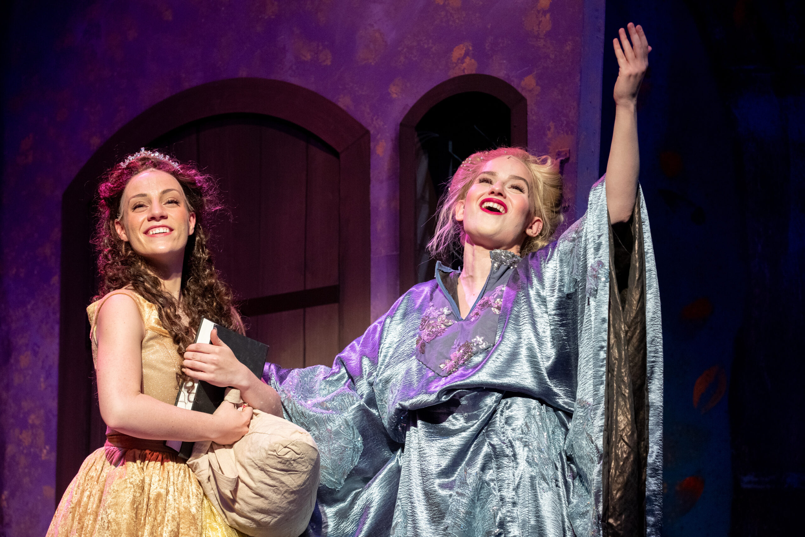 2 characters singing in Cinderella the musical.