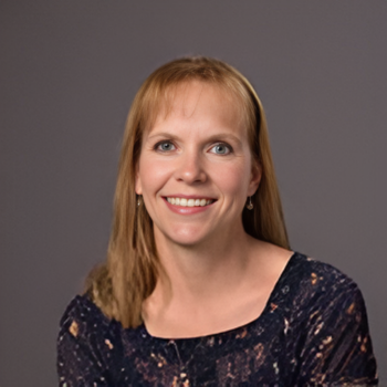 a headshot of Lori Brachtenbach