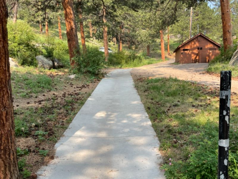 The path leading to Old Man Mountain