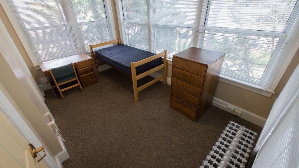 A Trotter house bedroom