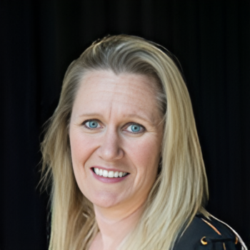 headshot of Karri Dienberg