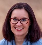 A portrait of Michelle Holmes