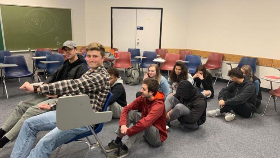 University 101 students study break