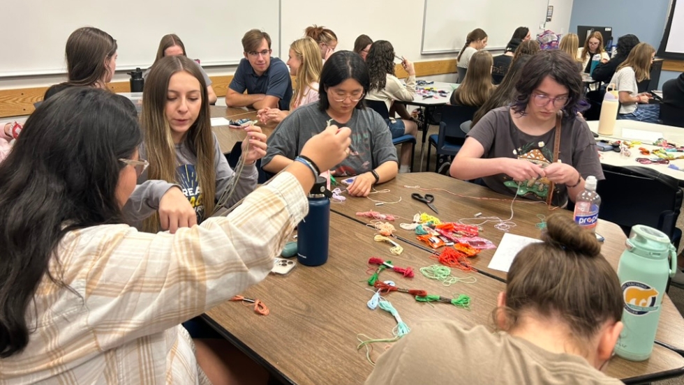 In collaboration with UNC's Mindfulness Club, we took time to reflect on our mindfulness practices and how we can teach mindfulness in our classrooms (while making bracelets!)