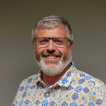 Headshot photo of Byron Straw