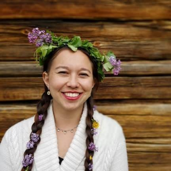 Headshot of Chelsie Romulo
