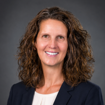 Headshot photo of Laura Stewart
