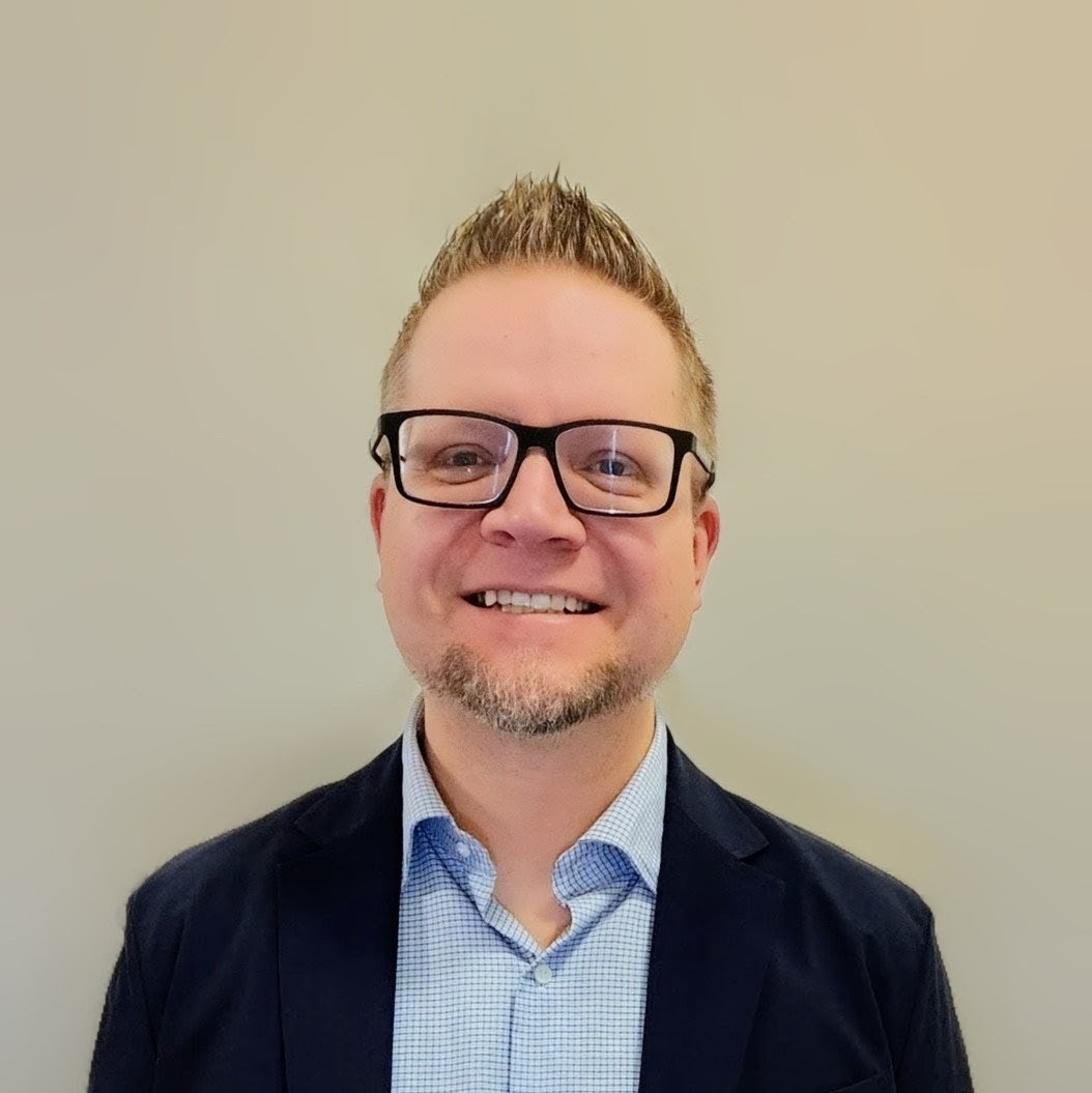 Headshot of Jared Schroder.