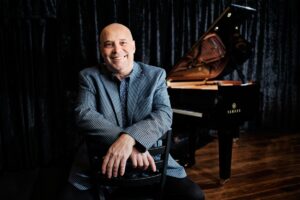 Guest artist Larry Fuller.