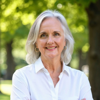 Headshot photo of Susan Andersen