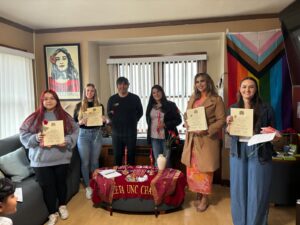 Students of Sigma Delta Pi with Enrique Bernales Albites