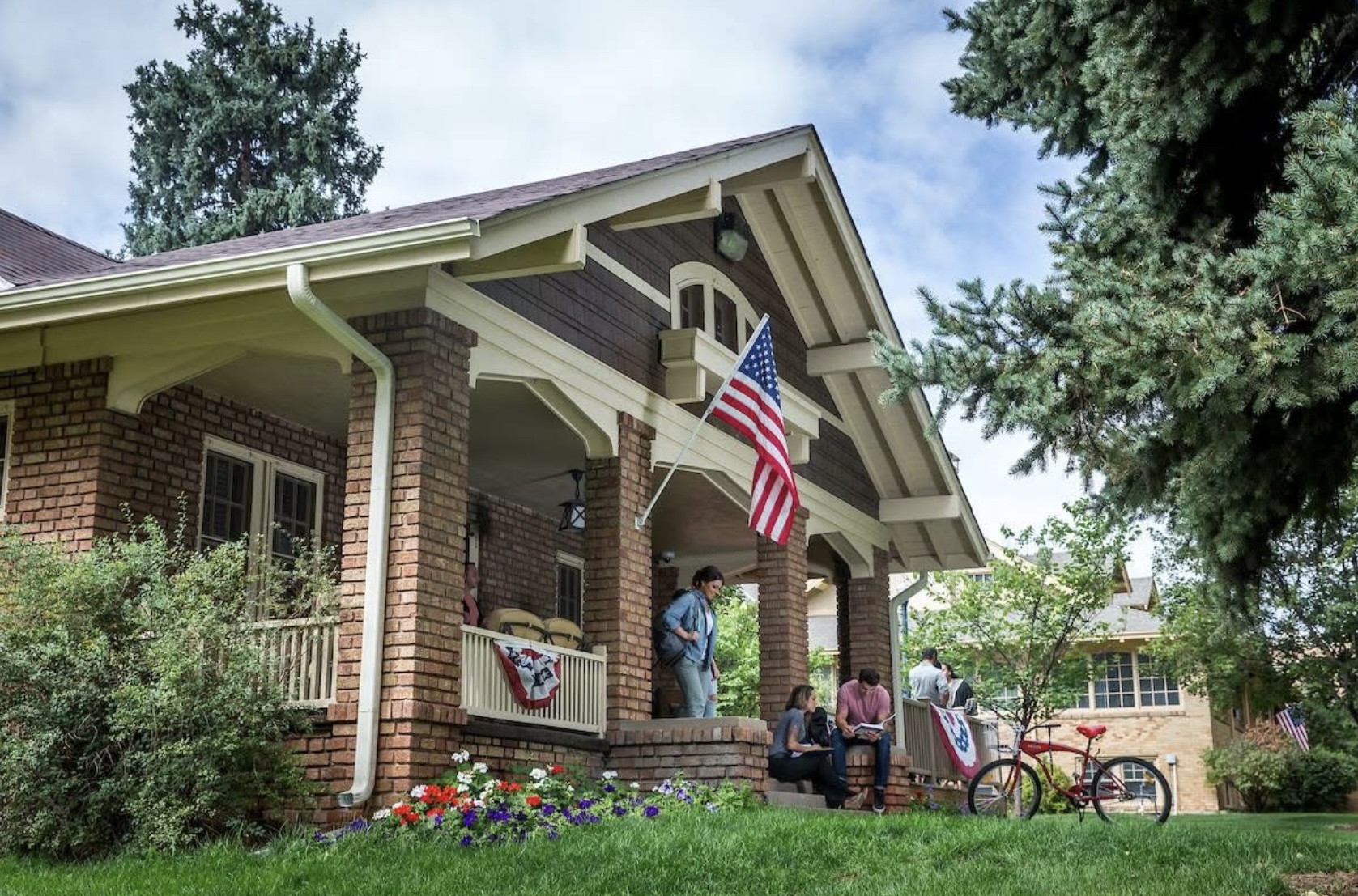 Photo of the outside of the Veterans Services