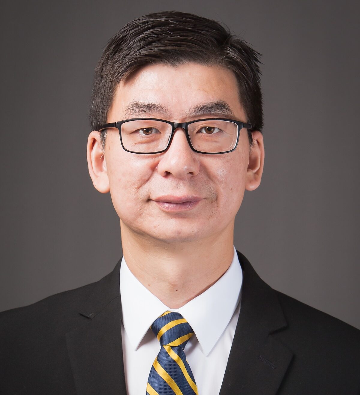 Headshot of Dalong Ma.