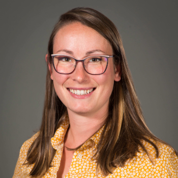 Headshot photo of Bonnie Buss