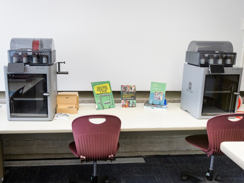 medium shot of 3D printers at the Innovation Den