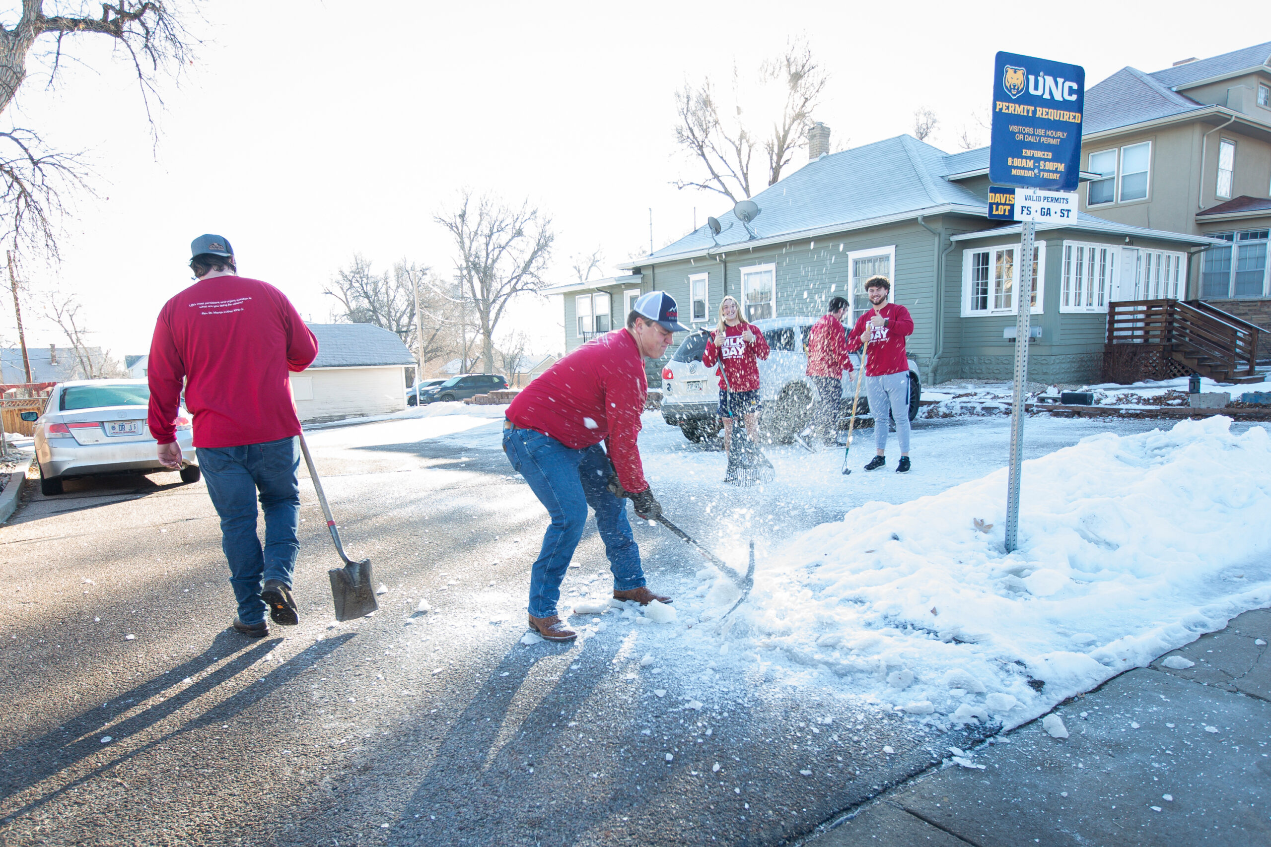 MLK Day of Service, Students helping clean the Garvey house
