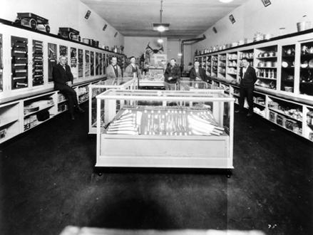 Rio Grande Hardware Store (1928)