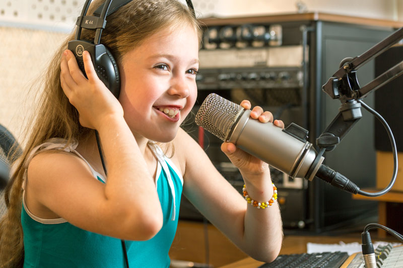 Radio arts in the multilingual classroom